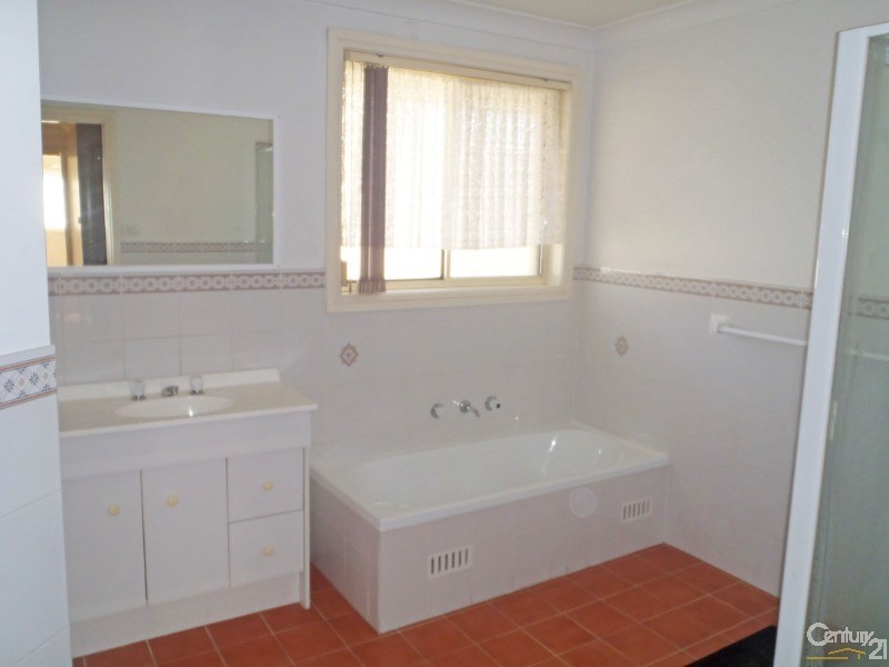 3/7 Oldfield Road, Seven Hills NSW 2147