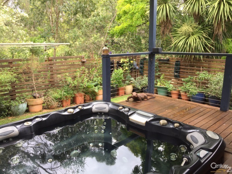 21 Lowana Crescent, Seven Hills NSW 2147