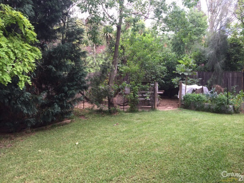 21 Lowana Crescent, Seven Hills NSW 2147