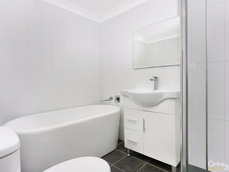 2/78 Barbara Boulevard, Seven Hills NSW 2147