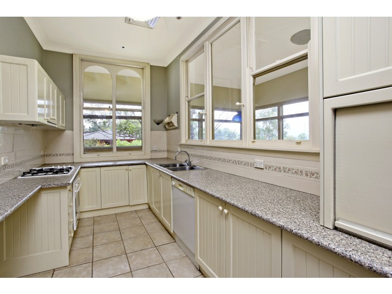 2 Nattai Street, Seven Hills NSW 2147