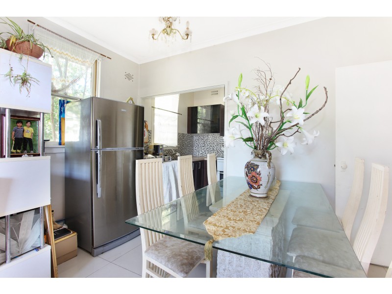 11 Dawn Drive, Seven Hills NSW 2147