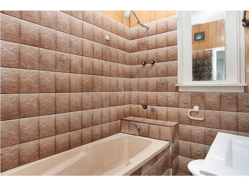 11 Dawn Drive, Seven Hills NSW 2147