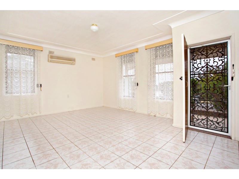 6 Oxley Street, Lalor Park NSW 2147