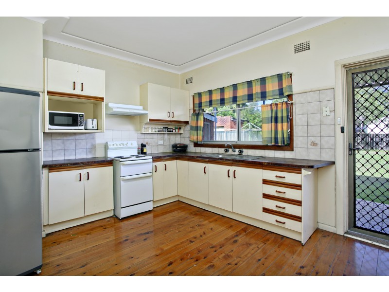 92 Endeavour Street, Seven Hills NSW 2147