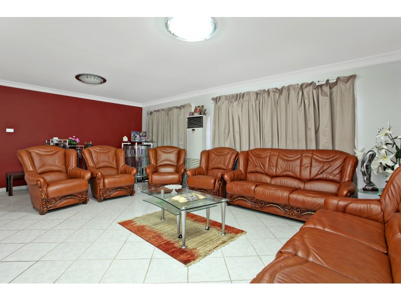 166 Lucas Road, Seven Hills NSW 2147