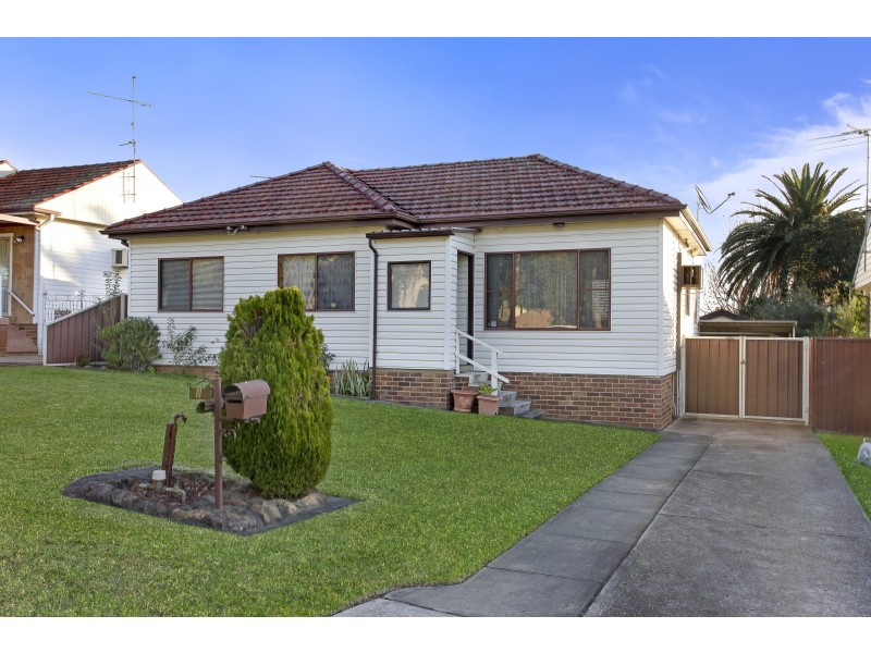 8 Marnpar Road, Seven Hills NSW 2147