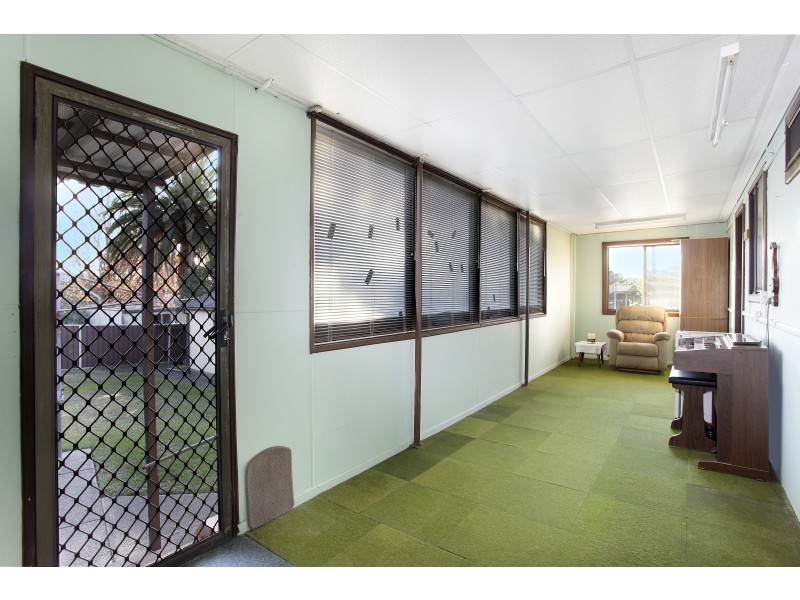 8 Marnpar Road, Seven Hills NSW 2147