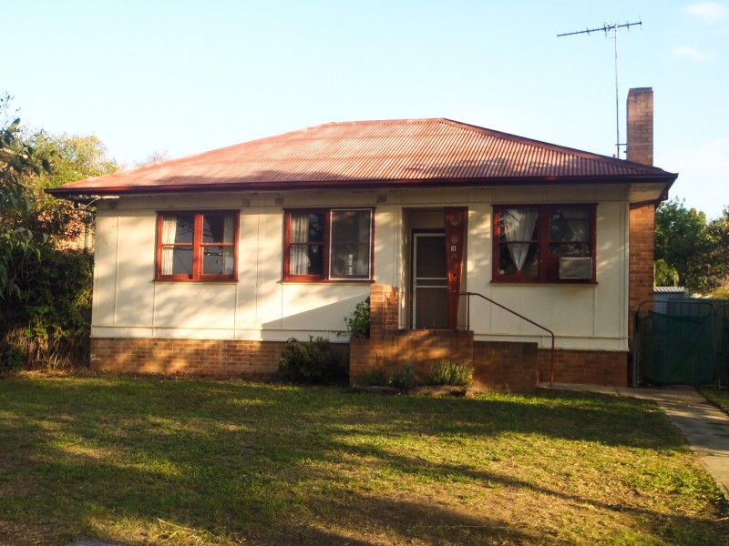 10 Seventh Avenue, Seven Hills NSW 2147