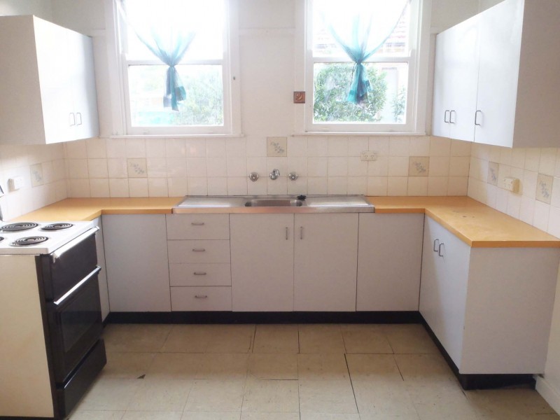 10 Seventh Avenue, Seven Hills NSW 2147