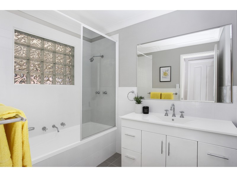 35 Isaac Smith Parade, Kings Langley NSW 2147