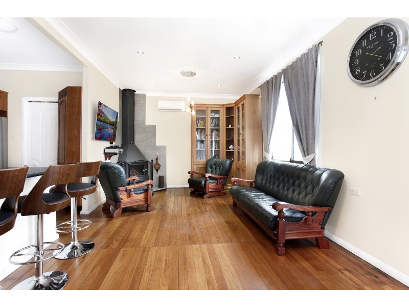 25 Pineleigh Road, Lalor Park NSW 2147