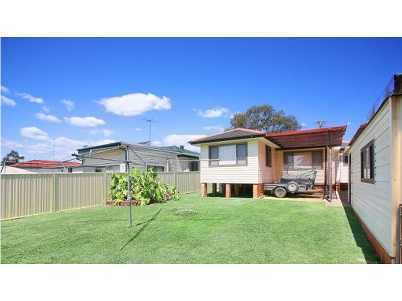 15 Ronald St, Blacktown NSW 2148