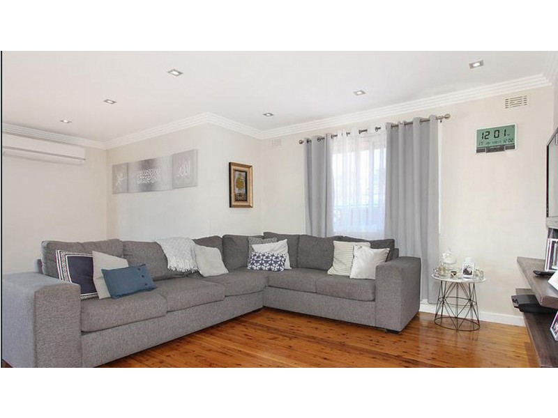 18 Gipps Road, Greystanes NSW 2145