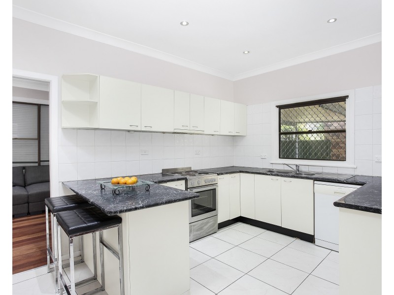 77 Endeavour Street, Seven Hills NSW 2147