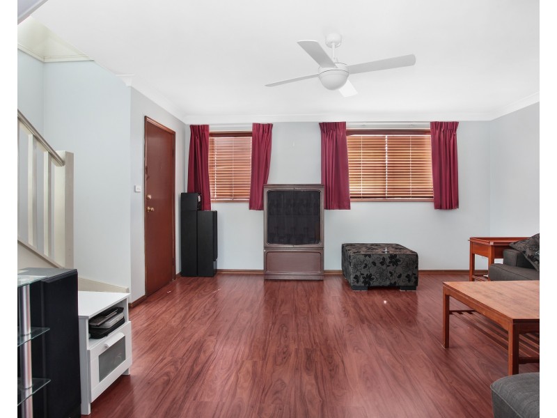 2/98-100 Metella Road, Toongabbie NSW 2146