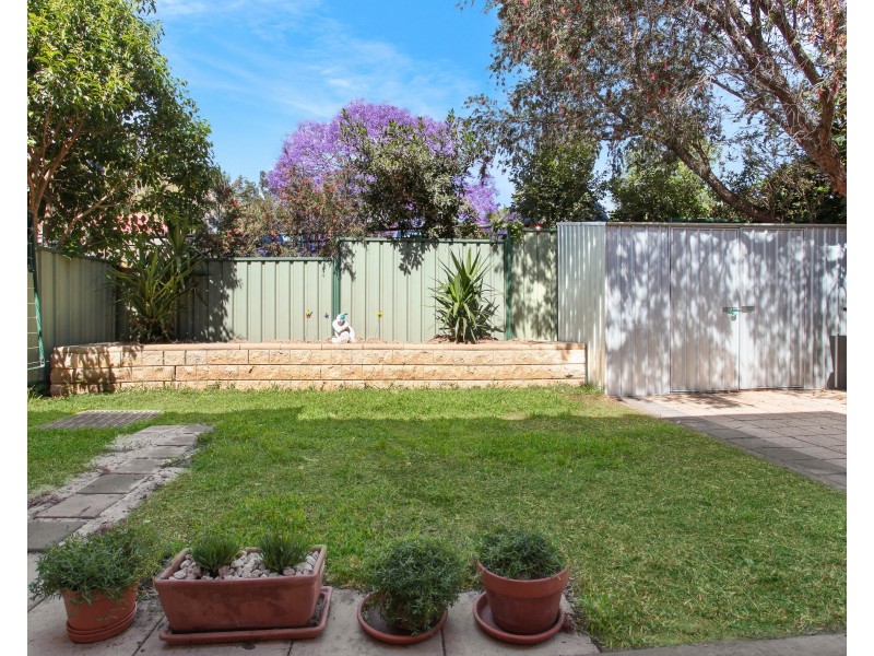 2/98-100 Metella Road, Toongabbie NSW 2146