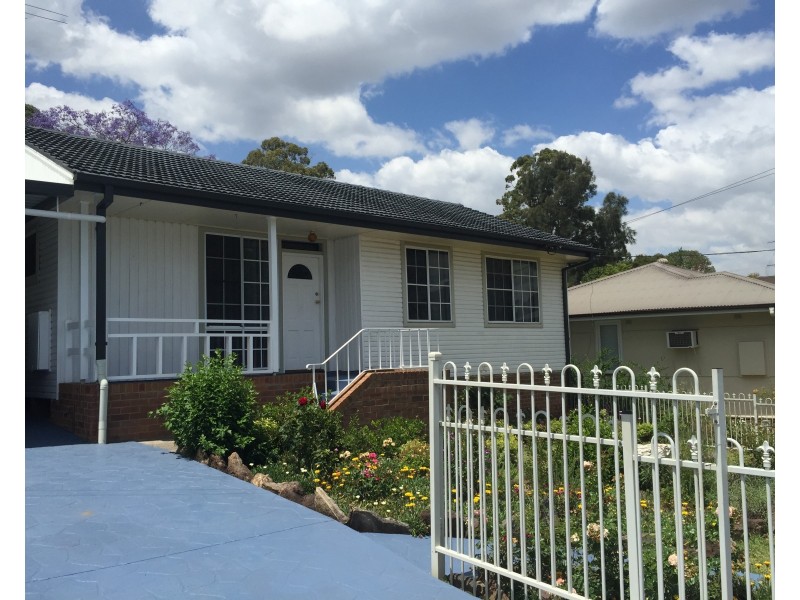 19 Eyre St, Lalor Park NSW 2147