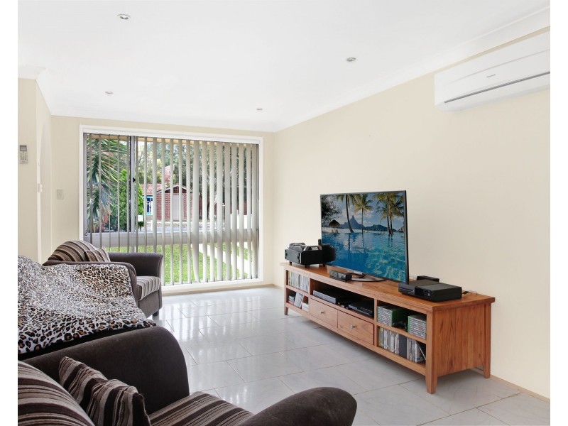 10 Torrance Crescent, Quakers Hill NSW 2763