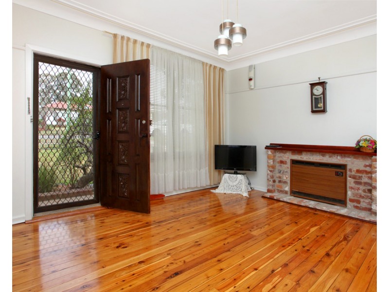 139 Lucas Road, Lalor Park NSW 2147