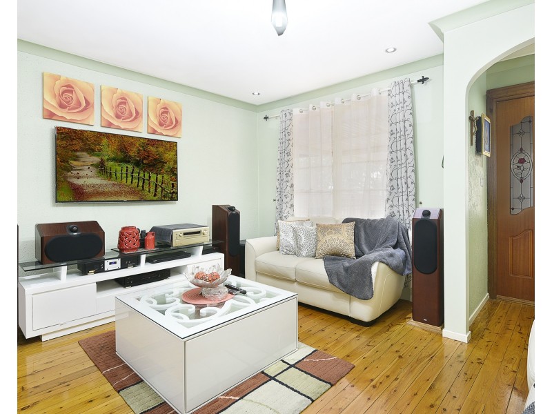 5 Columbia Road, Seven Hills NSW 2147