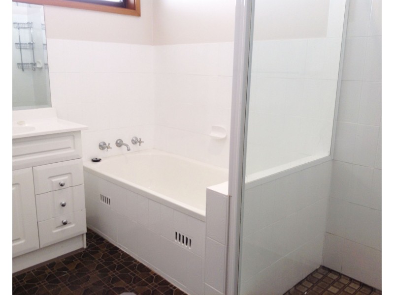 111 Ellam Drive, Seven Hills NSW 2147