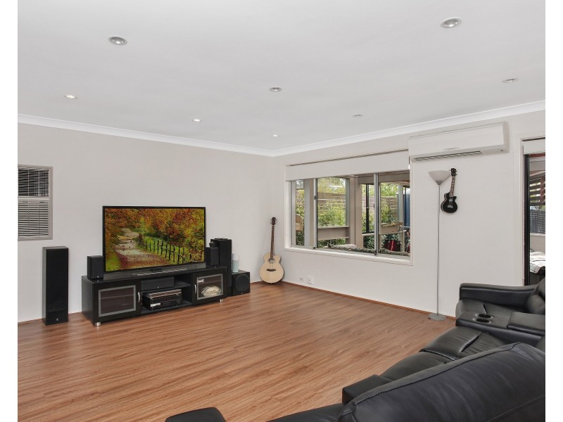 16 Cobbity Street, Seven Hills NSW 2147