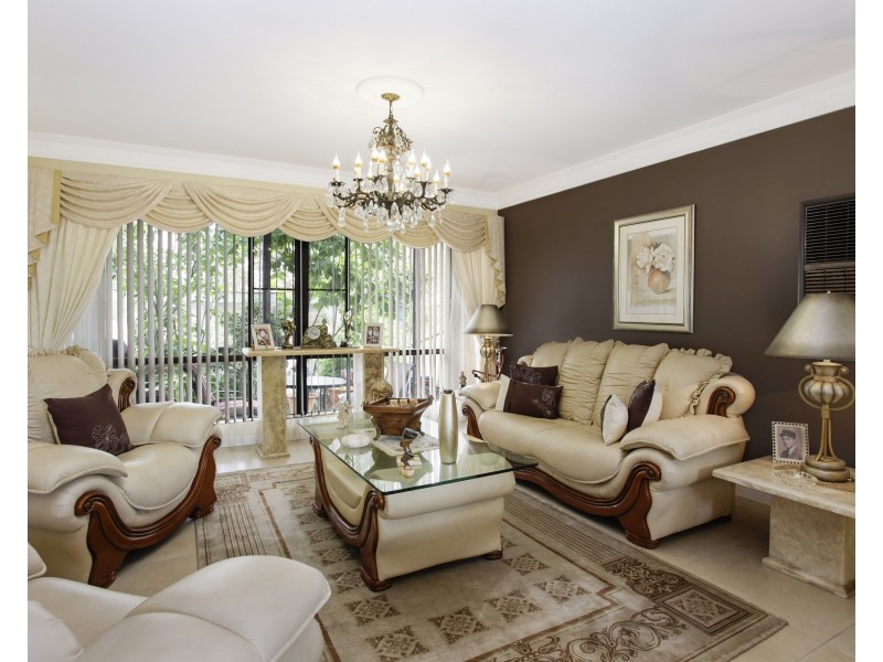 19 VIENNA STREET, Seven Hills NSW 2147