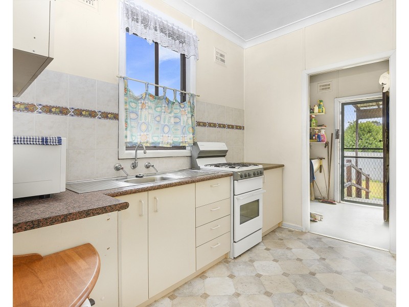 42 Pineleigh Road, Lalor Park NSW 2147