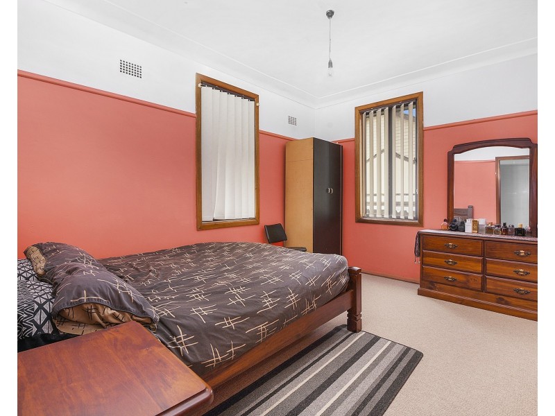 42 Pineleigh Road, Lalor Park NSW 2147