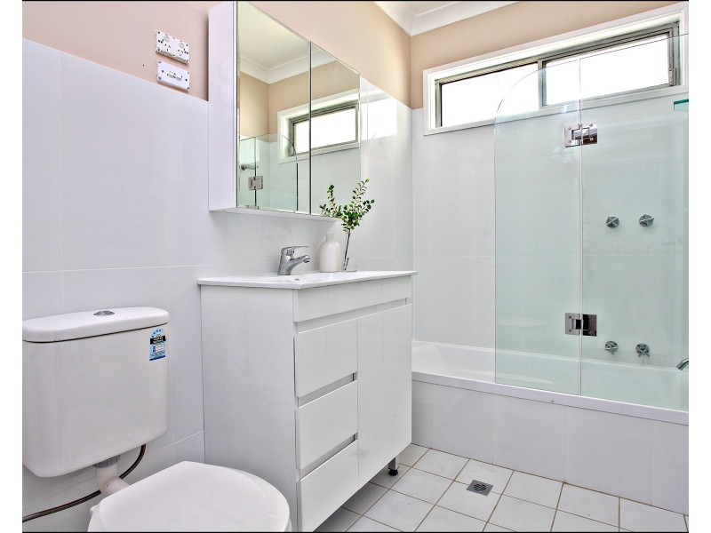 8 Iwunda Road, Lalor Park NSW 2147