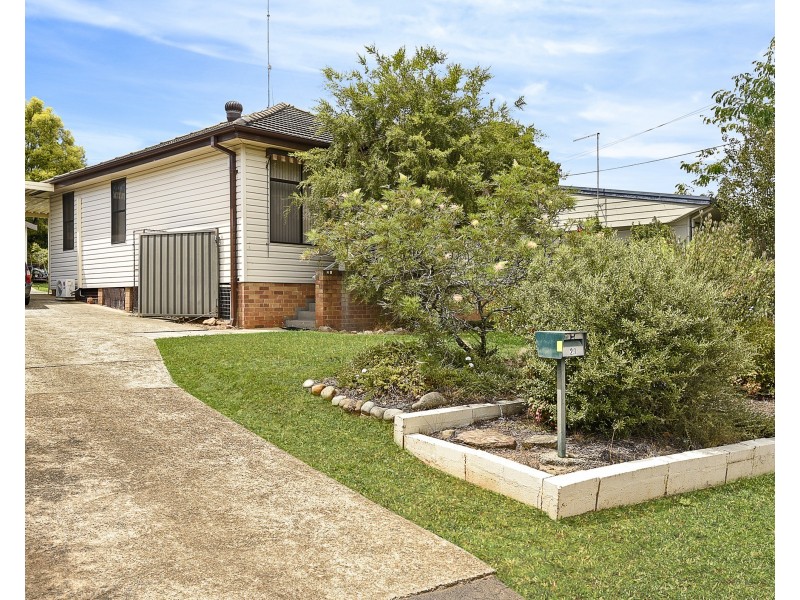 29 Pineleigh Road, Lalor Park NSW 2147
