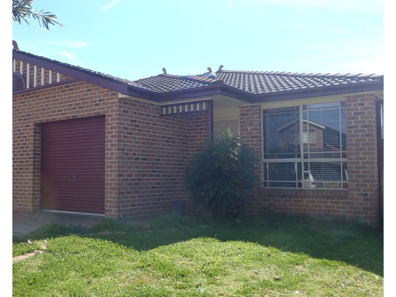 2/89 Pagoda Cr, Quakers Hill NSW 2763