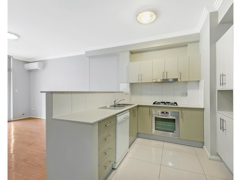 2/2-4 Fifth Avenue, Blacktown NSW 2148