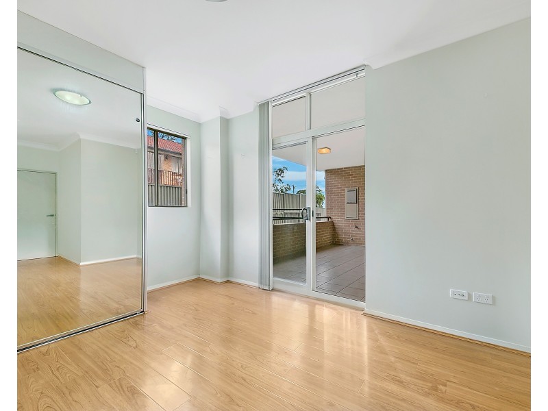 2/2-4 Fifth Avenue, Blacktown NSW 2148