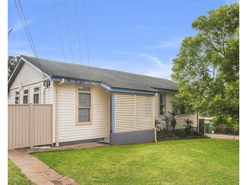 4 Iwunda Road, Lalor Park NSW 2147