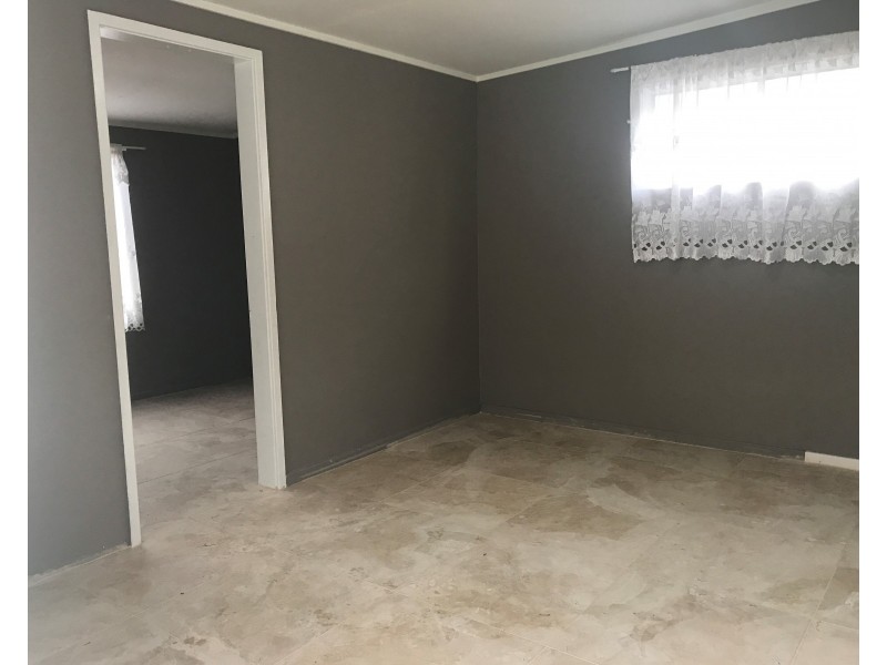 27  Danny Road, Lalor Park NSW 2147