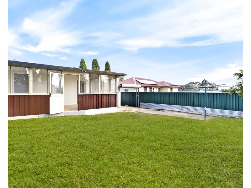19 Landy Road, Lalor Park NSW 2147