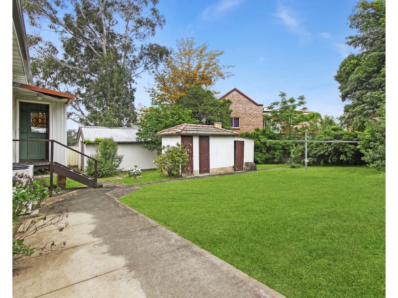 28 Cornelia Road, Toongabbie NSW 2146