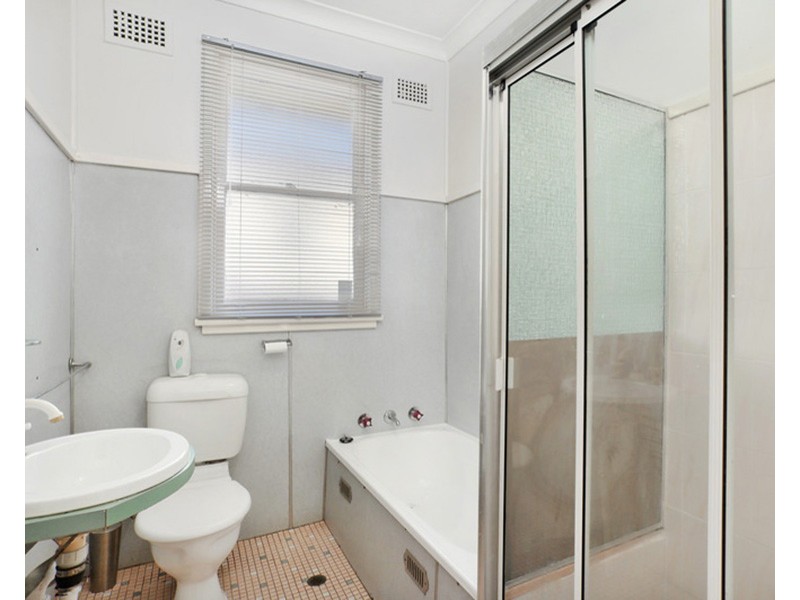 79  Athabaska Ave, Seven Hills NSW 2147