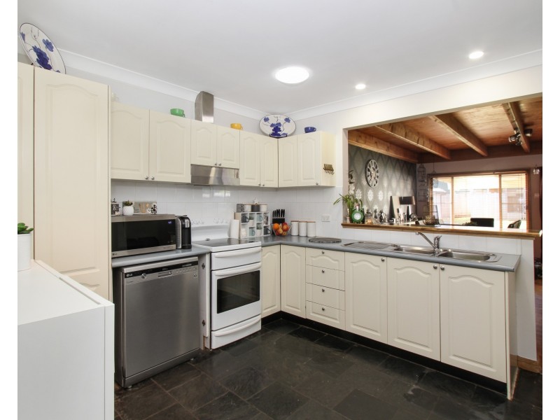 27 Veronica Crescent, Seven Hills NSW 2147