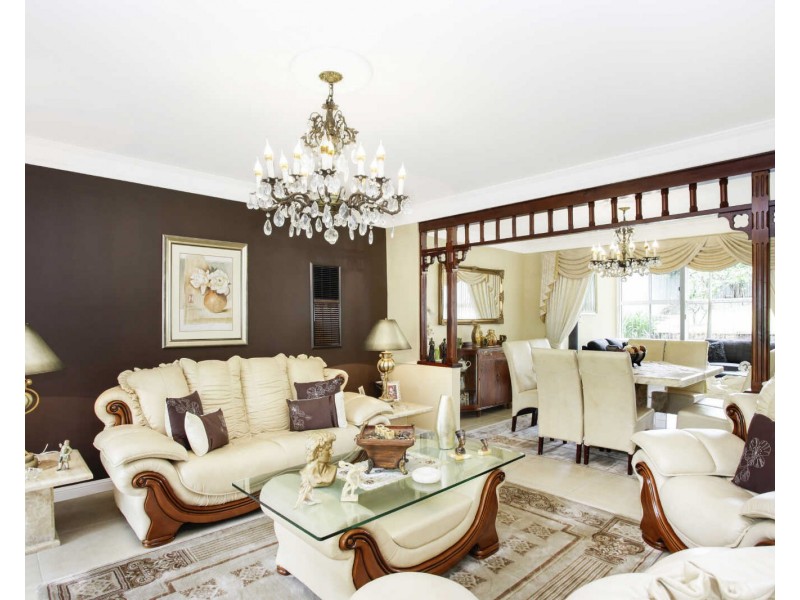 19 Vienna Street, Seven Hills NSW 2147