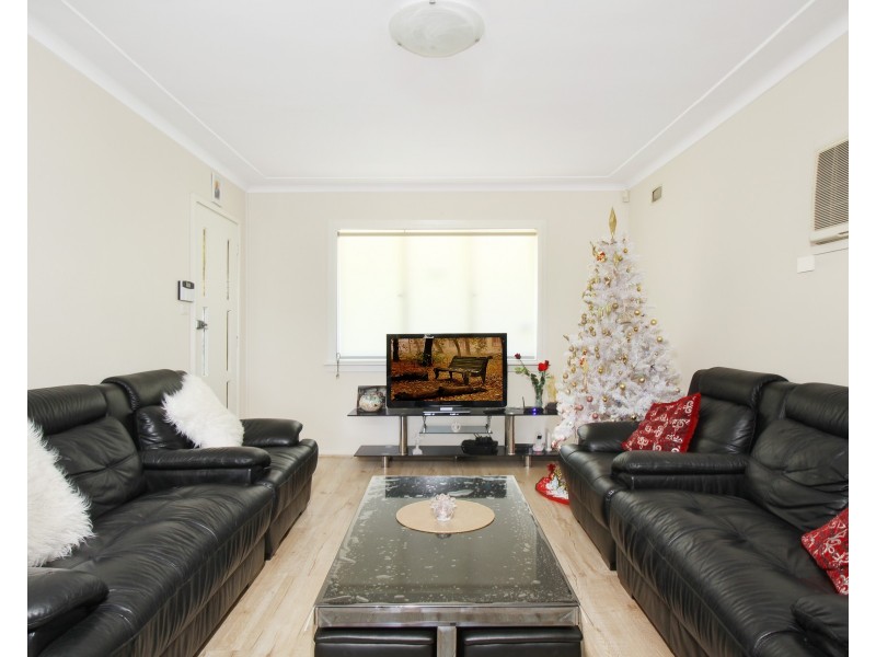 27 Freeman Street, Lalor Park NSW 2147