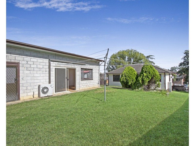 27 Dawn Drive, Seven Hills NSW 2147