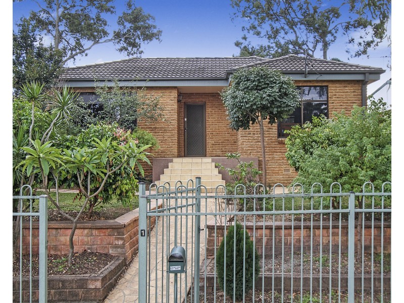 11 Charlton Road, Lalor Park NSW 2147