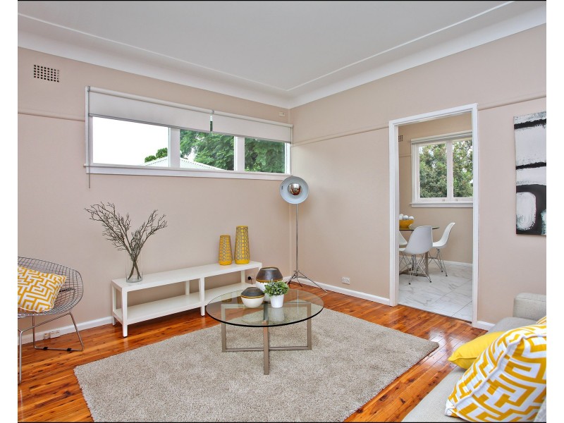 8 Iwunda Road, Lalor Park NSW 2147