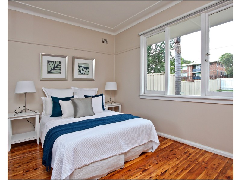 8 Iwunda Road, Lalor Park NSW 2147