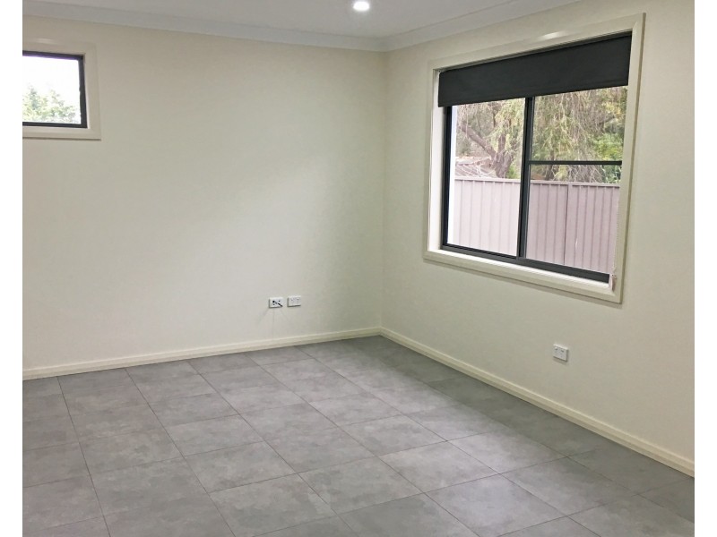 32a  Carrington St, Seven Hills NSW 2147