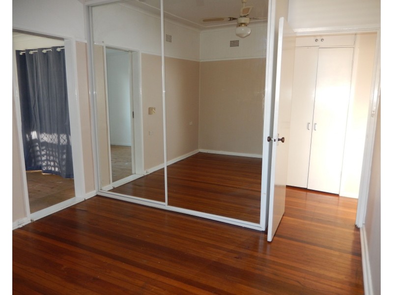 28  Stuart Mould Crescent, Lalor Park NSW 2147