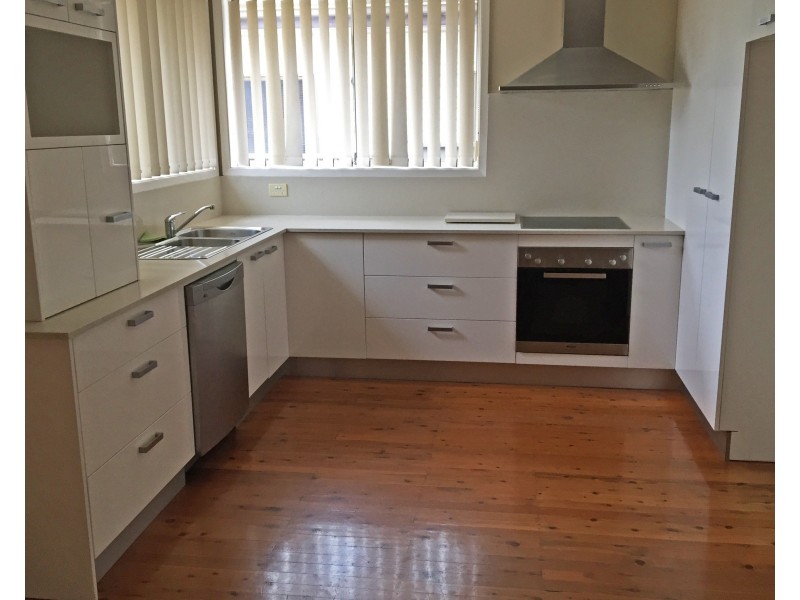 28 Lavinia St, Seven Hills NSW 2147